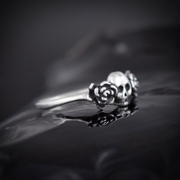 Mini Skull Rose Ring