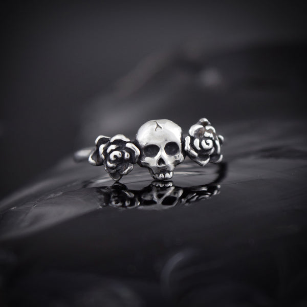 Mini Skull Rose Ring