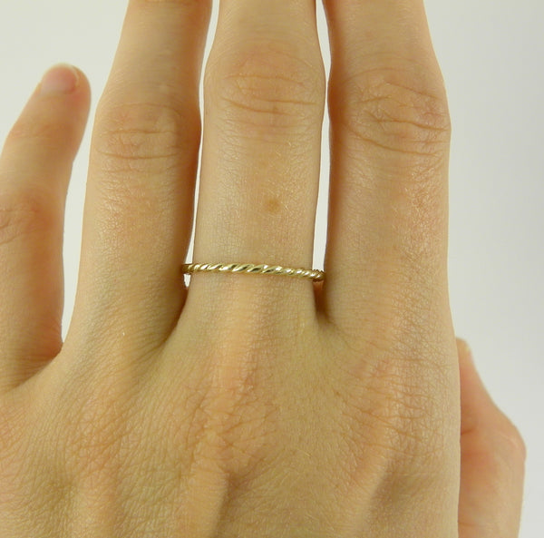 Twist Gold Ring