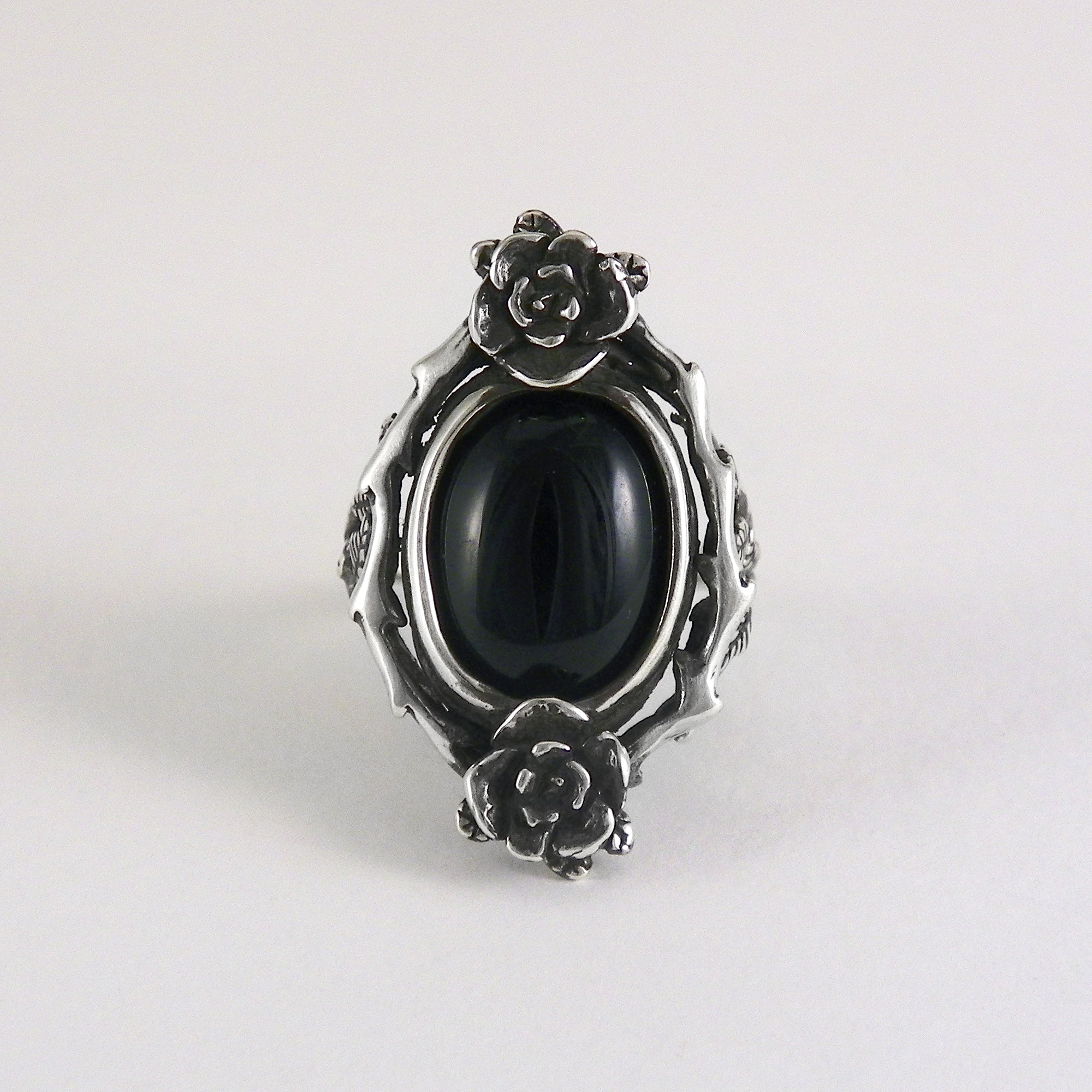 Mini Rose Ring with Onyx Stone