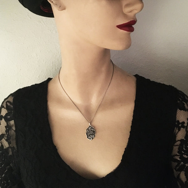 Thorn Frame Rose Necklace ~ Oval