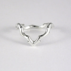 V Thorn Ring