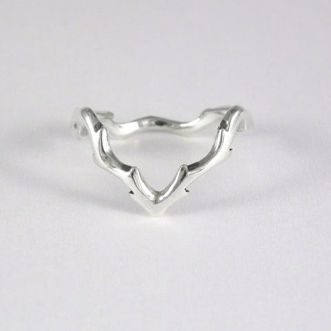 V Thorn Ring